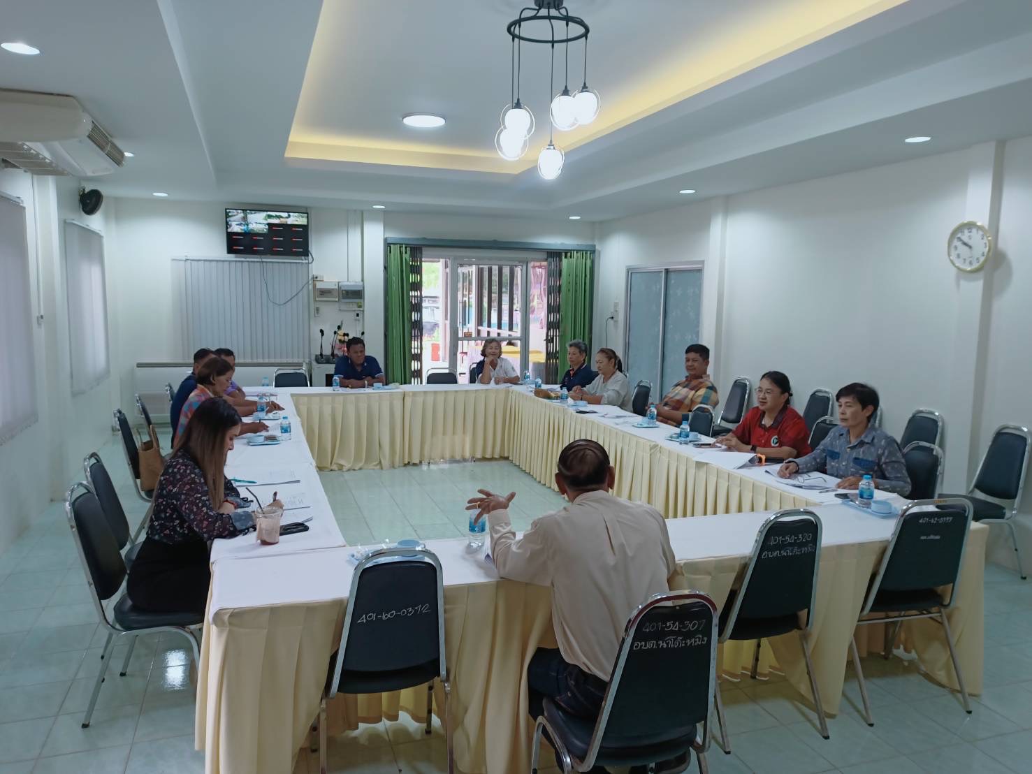 วันศกุร์ที่ 17 มกราคม พ.ศ.2568 เวลา 09.00 น. ประชุมคณะทำงานศูนย์พัฒนาคุณภาพชีวิตและฟื้นฟูผู้สูงอายุ ตำบลนาโต๊ะหมิง  เพื่อ ดำเนินการโครงการสนับสนุนผ้าอ้อมผู้ใหญ่สำหรับบุคคลที่มีภาวะพึ่งพิงและบุคคลที่มีปัญหาการกลั้นปัสสาวะหรืออุจจาระไม่ได้ ครั้งที่ 2 ประจำปีงบประมาณ2567 ณ ห้องประชุม อบต.นาโต๊ะหมิง อำเภอเมืองตรัง จังหวัดตรัง